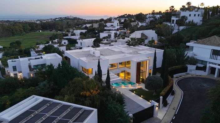 Image No.46-5 Bed Property for sale