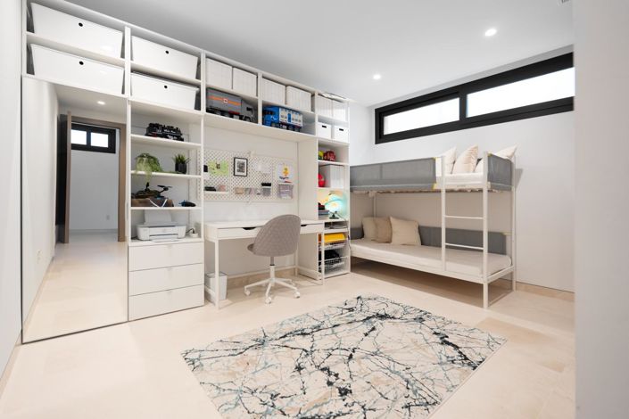 Image No.49-5 Bed Property for sale