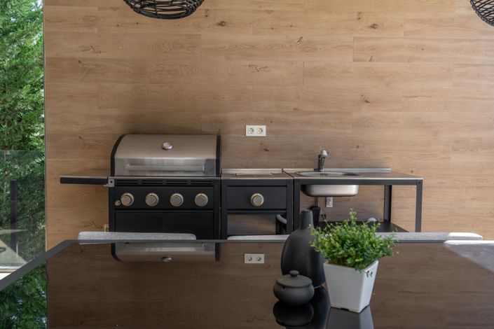 Image No.50-5 Bed Property for sale