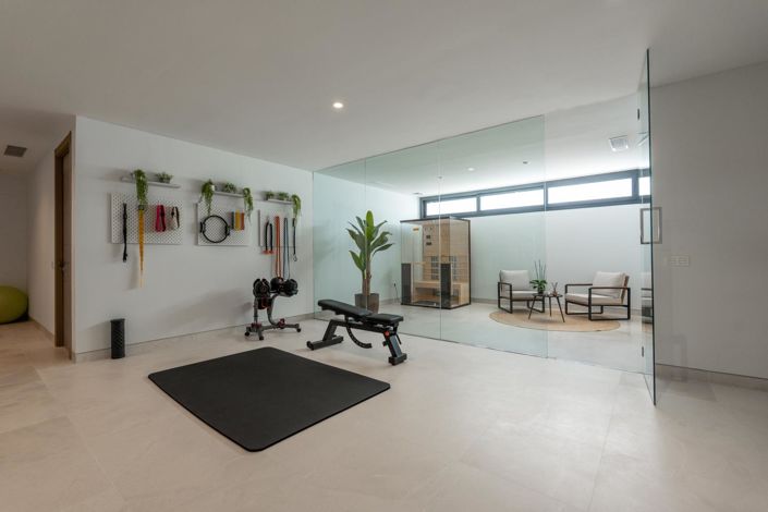 Image No.52-5 Bed Property for sale