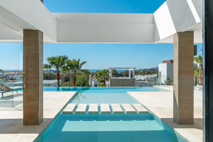 Image No.9-5 Bed Property for sale