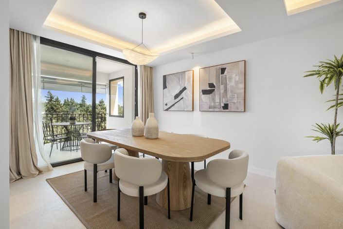 Image No.12-4 Bed Property for sale