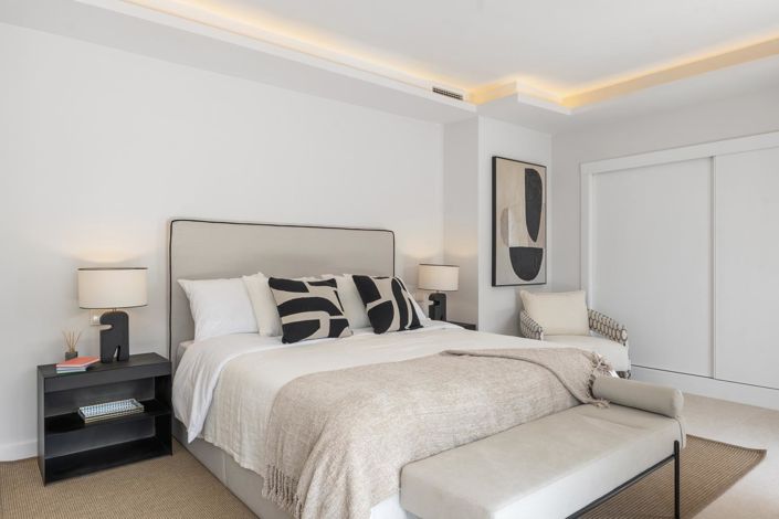 Image No.22-4 Bed Property for sale