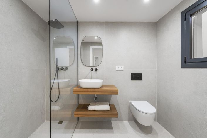 Image No.27-4 Bed Property for sale