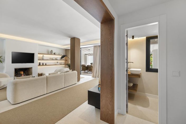 Image No.8-4 Bed Property for sale