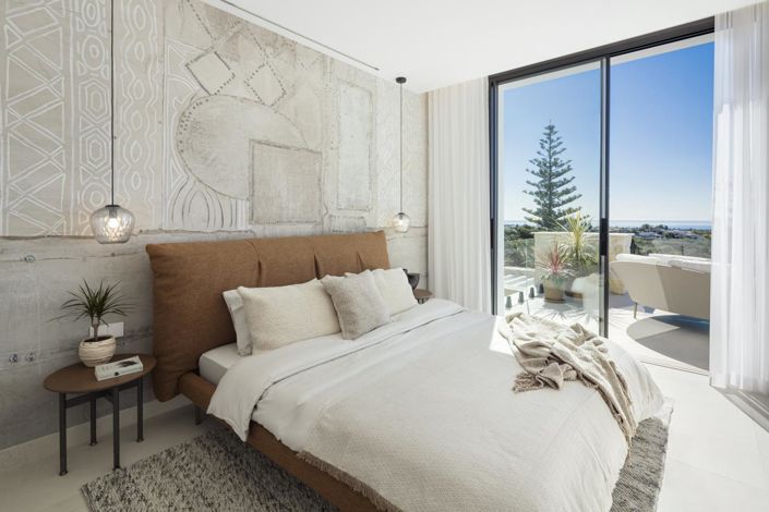 Image No.17-5 Bed Property for sale