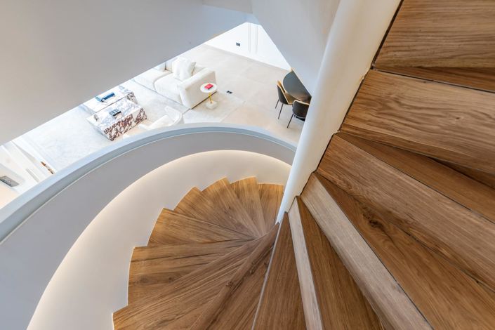 Image No.20-4 Bed Property for sale