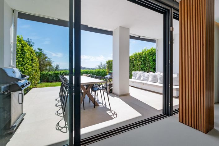 Image No.22-4 Bed Property for sale