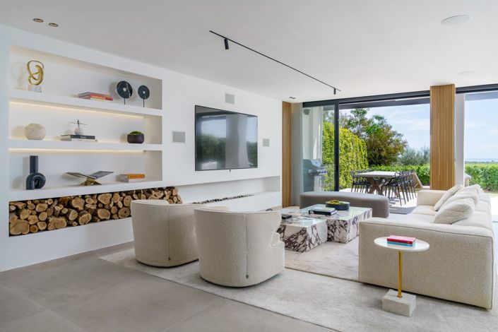 Image No.30-4 Bed Property for sale