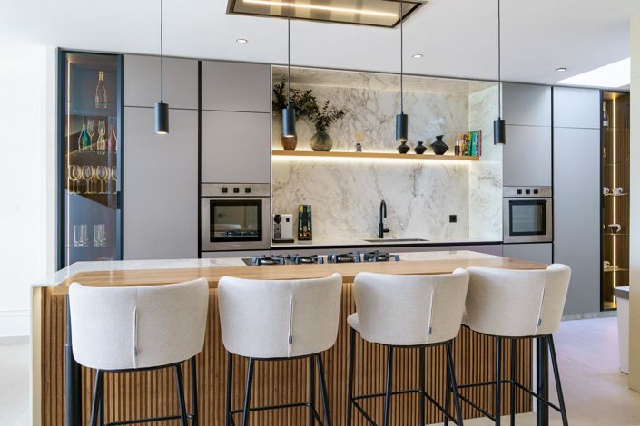 Image No.8-4 Bed Property for sale