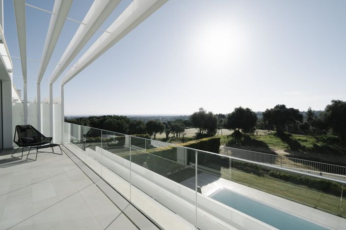 Image No.17-5 Bed Property for sale