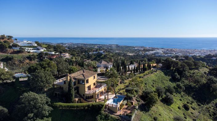 Image No.10-6 Bed Property for sale