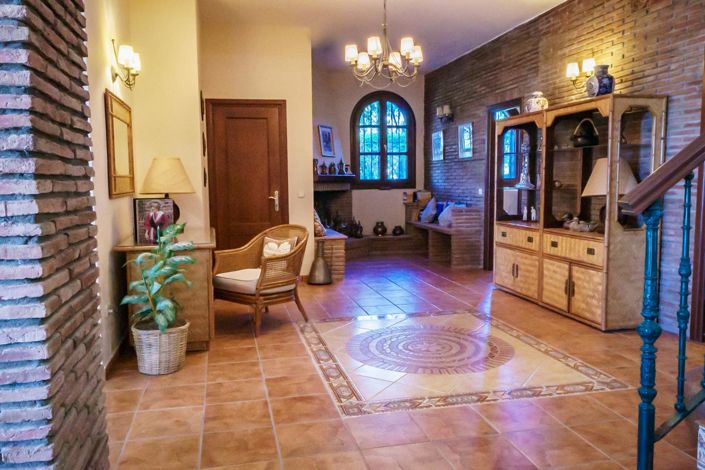 Image No.29-6 Bed Property for sale