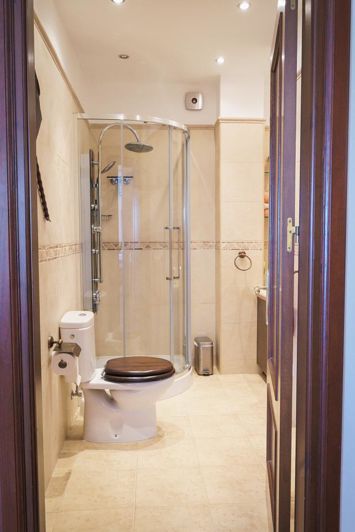 Image No.33-6 Bed Property for sale