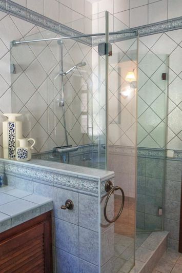 Image No.47-6 Bed Property for sale