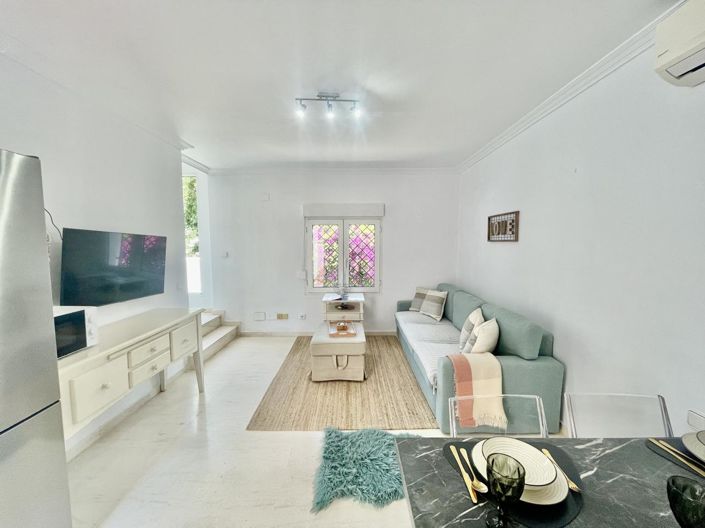 Image No.25-5 Bed Property for sale