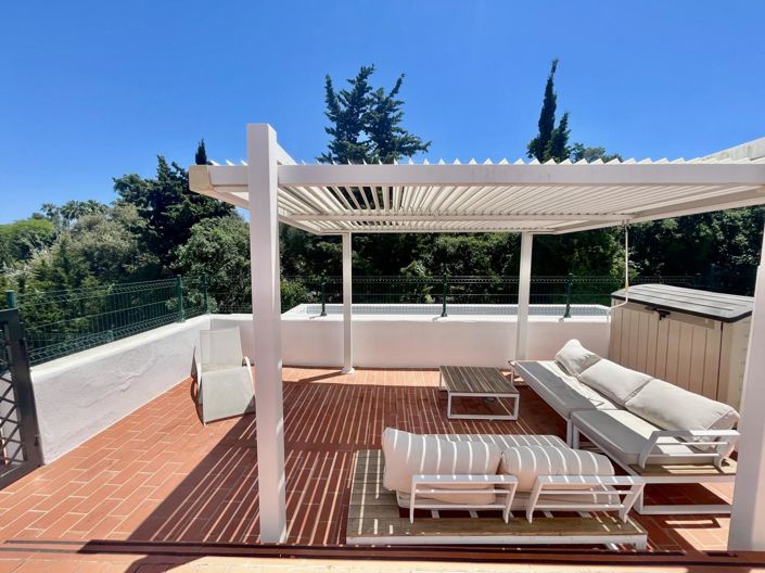 Image No.26-5 Bed Property for sale