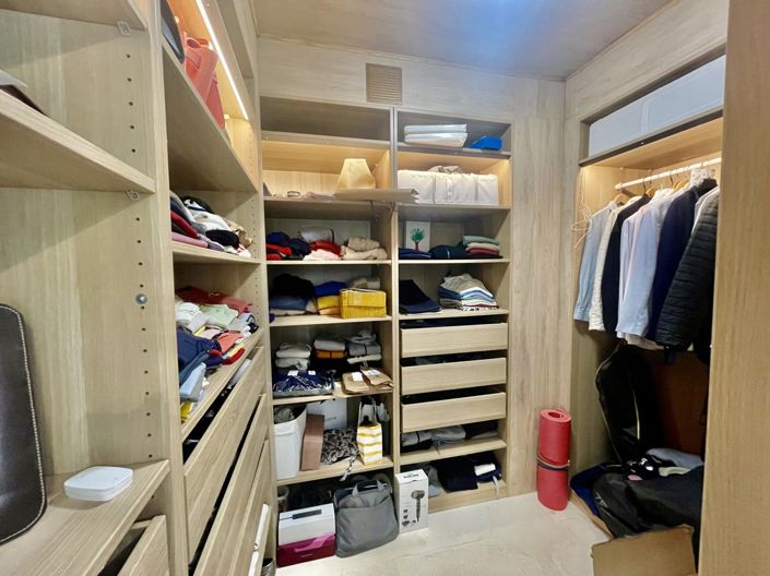 Image No.39-5 Bed Property for sale