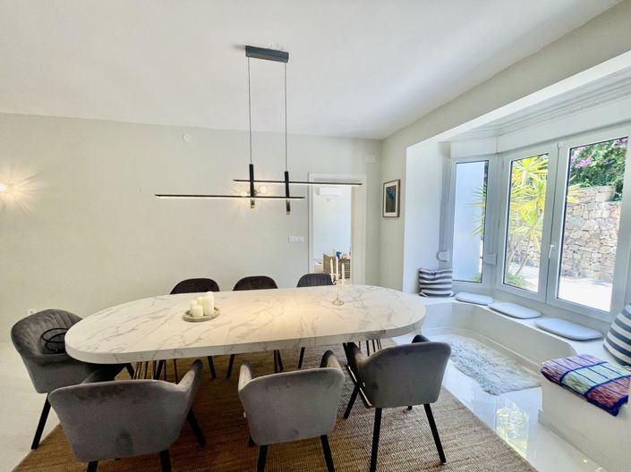 Image No.44-5 Bed Property for sale