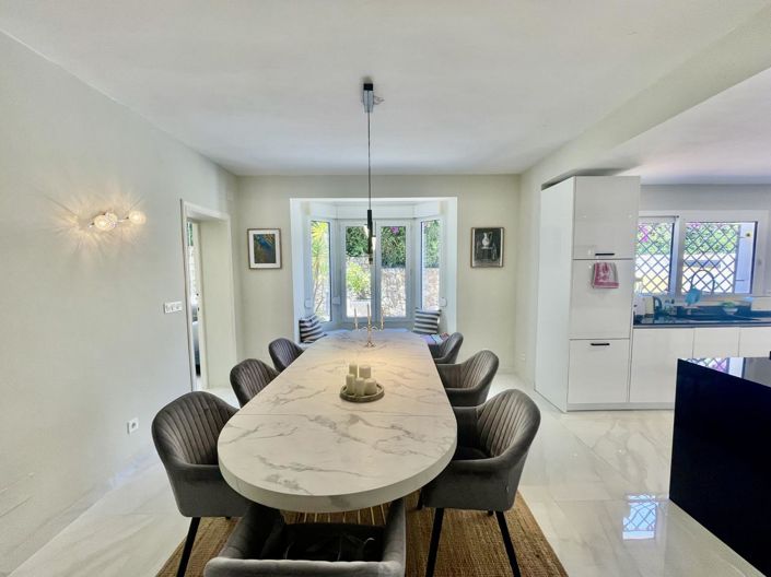 Image No.49-5 Bed Property for sale