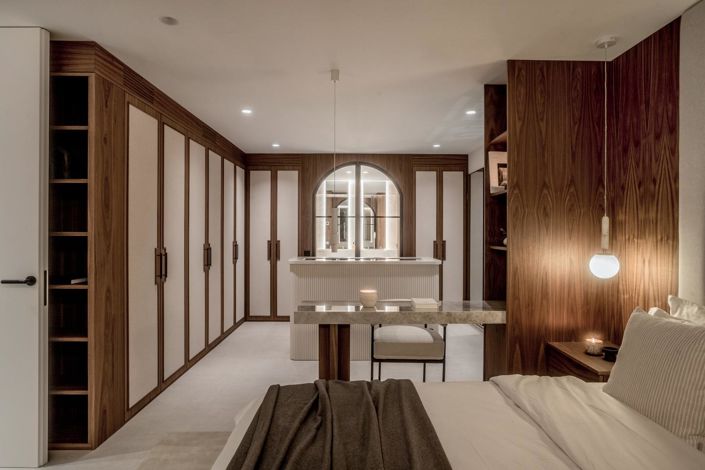 Image No.13-5 Bed Property for sale