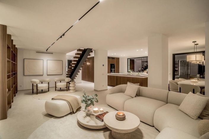 Image No.6-5 Bed Property for sale