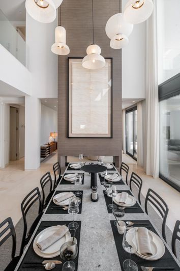 Image No.9-6 Bed Property for sale