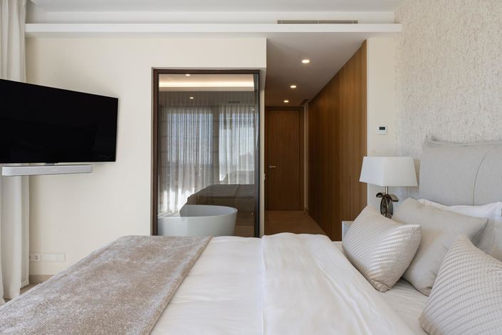 Image No.19-3 Bed Property for sale