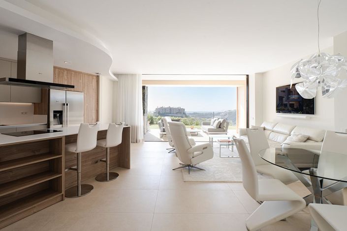 Image No.8-3 Bed Property for sale