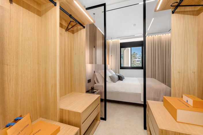 Image No.15-2 Bed Property for sale