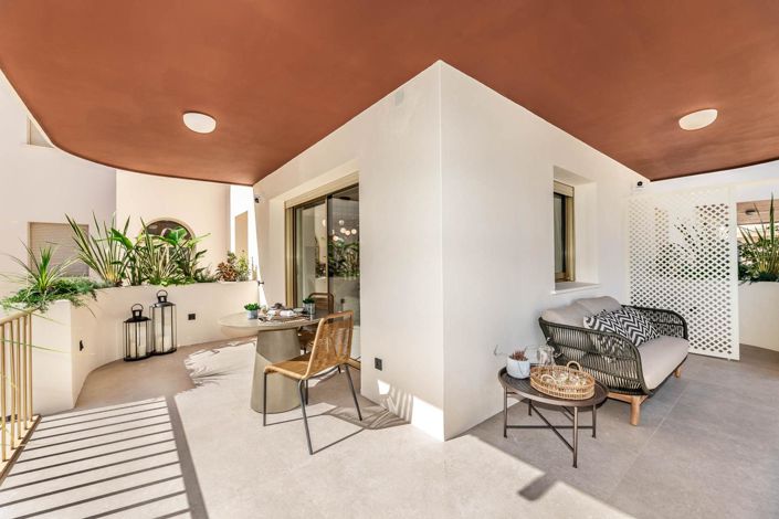 Image No.4-2 Bed Property for sale