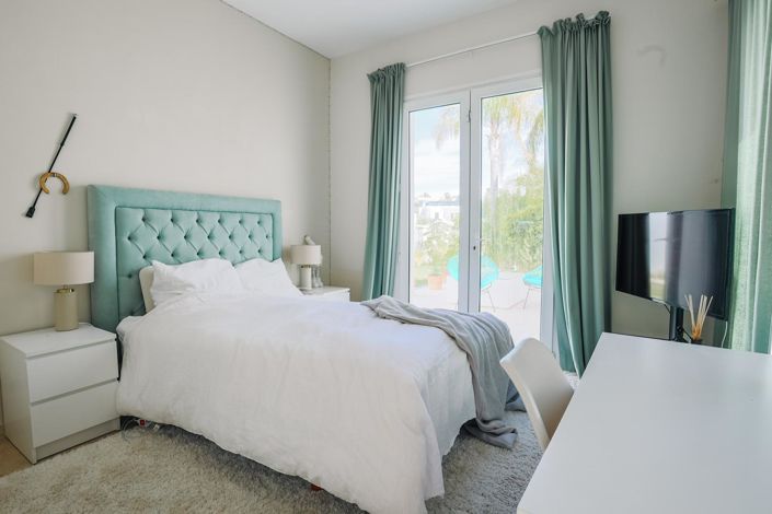 Image No.34-5 Bed Property for sale