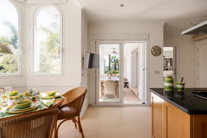 Image No.14-4 Bed Property for sale