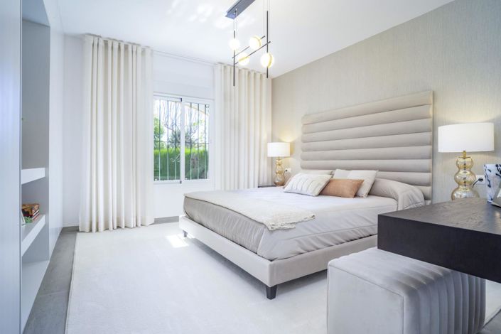 Image No.26-3 Bed Property for sale