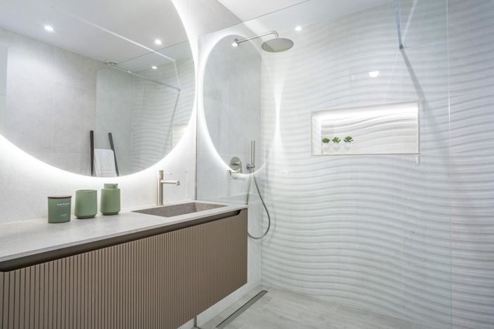 Image No.28-3 Bed Property for sale