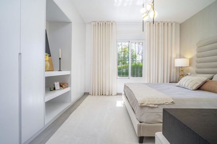 Image No.30-3 Bed Property for sale