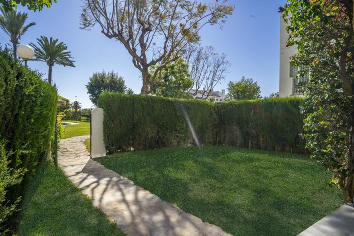 Image No.8-3 Bed Property for sale