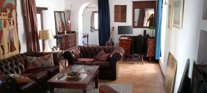 Image No.10-4 Bed Property for sale