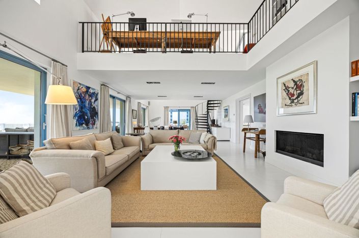 Image No.17-5 Bed Property for sale