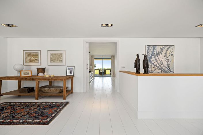 Image No.24-5 Bed Property for sale