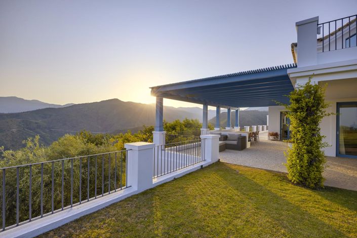 Image No.3-5 Bed Property for sale