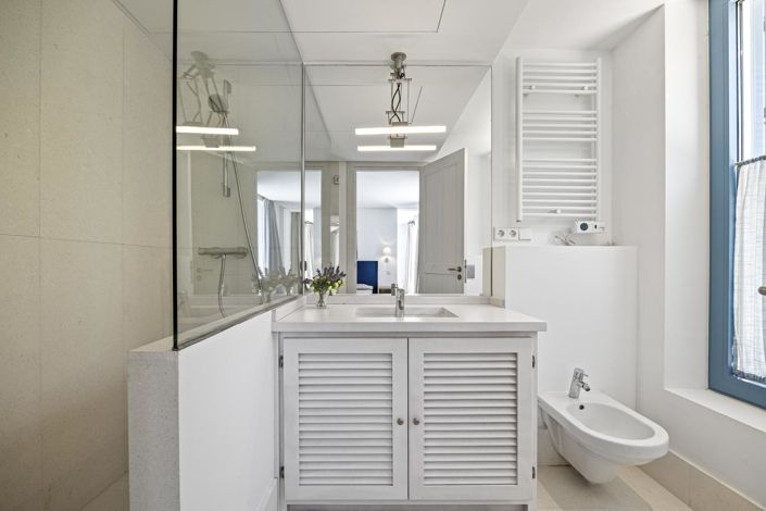 Image No.31-5 Bed Property for sale