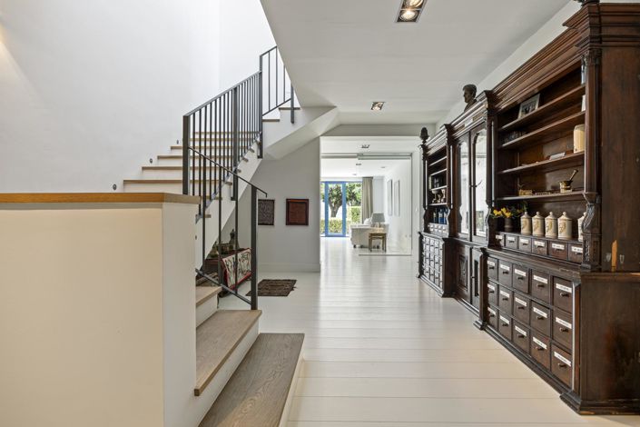 Image No.50-5 Bed Property for sale