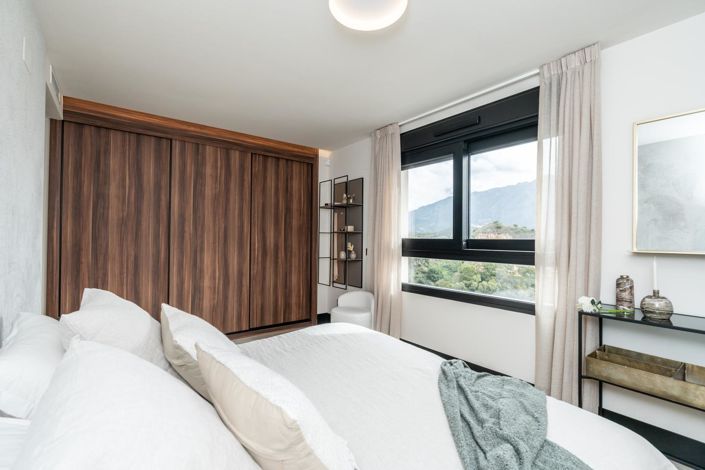 Image No.19-3 Bed Property for sale