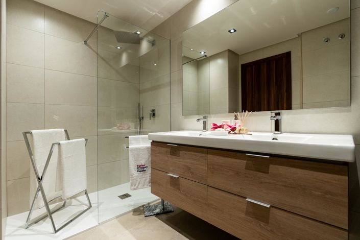 Image No.23-3 Bed Property for sale