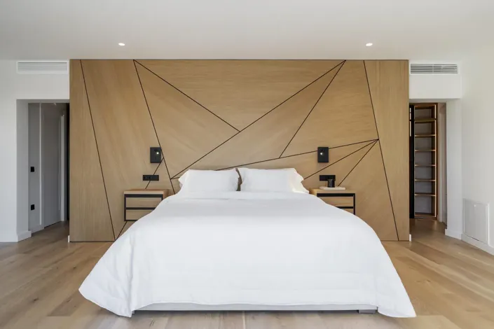 Image No.6-5 Bed Property for sale