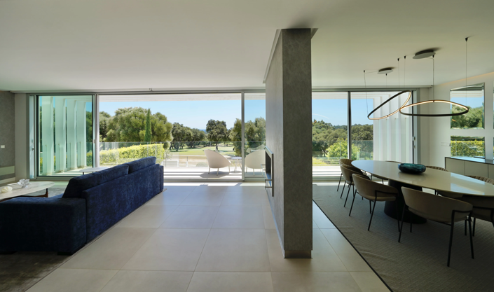 Image No.1-5 Bed Property for sale