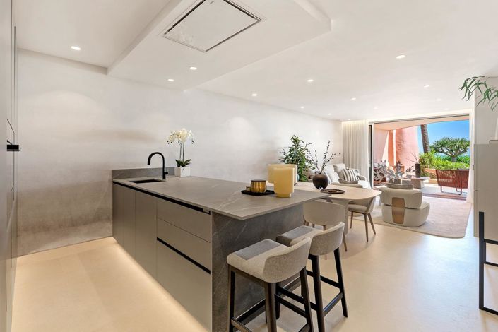 Image No.32-3 Bed Property for sale