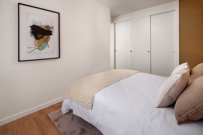 Image No.10-2 Bed Property for sale