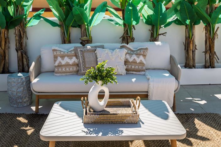 Image No.16-2 Bed Property for sale